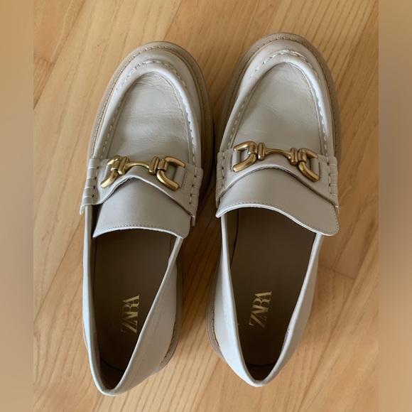 Zara Buckle Leather Loafers - Picture 3 of 6